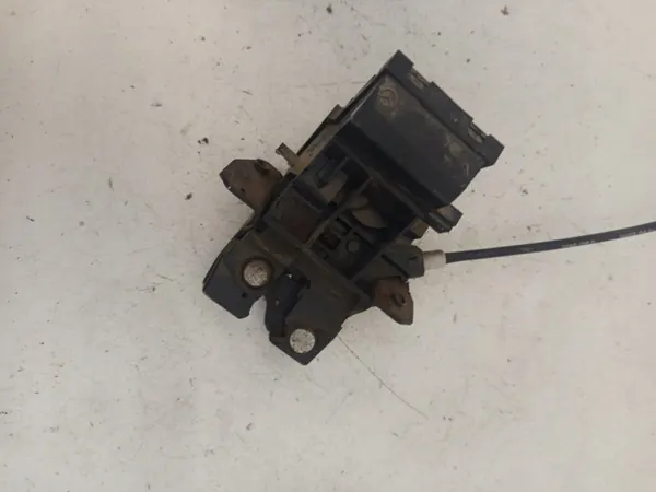 Serrure de coffre OEM A1717500085 pour Mercedes E W211 image 3