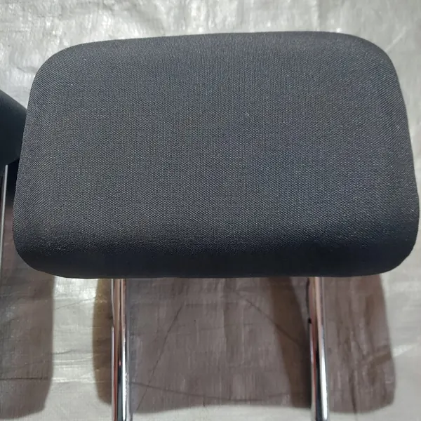 VW T-ROC Achtersteun Set OEM ZAGŁÓWKI TYLNE image 3