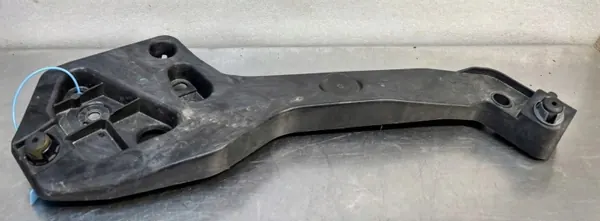 Vorderer Gurtbefestigung OEM 625004214R Renault Trafic image 2