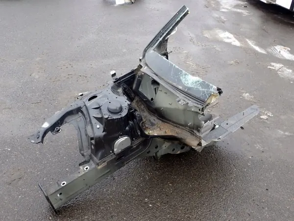 Audi A4 B9 oikea etulokasuoja OEM image 4