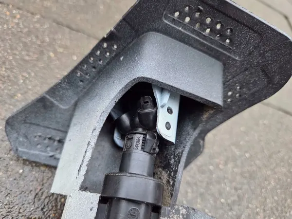 BMW 1 F20 F21 Ruitensproeier + Beugel + Deksel Links 7273317 image 5