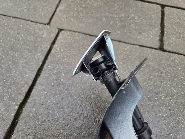 BMW 1 F20 F21 Ruitensproeier + Beugel + Deksel Links 7273317 image 7