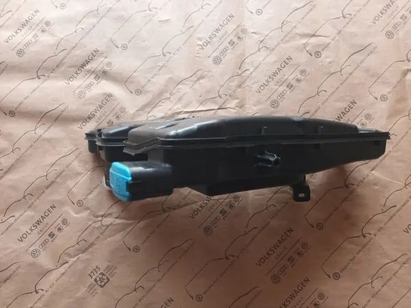 Audi A4 B9 Ruitensproei Reservoir Pomp 8W0955451L image 10