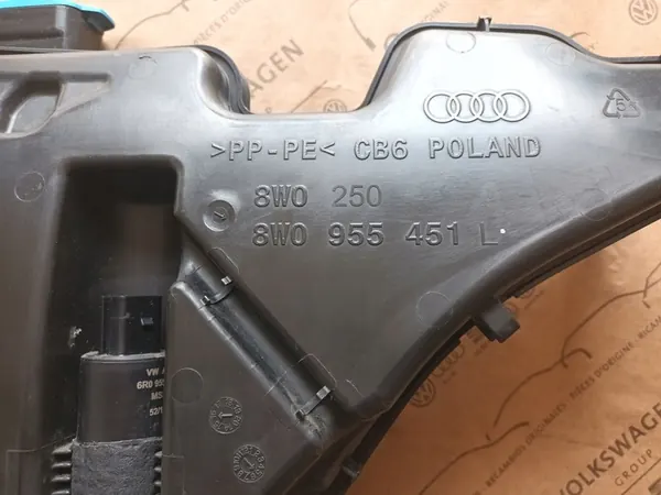 Audi A4 B9 Ruitensproei Reservoir Pomp 8W0955451L image 5