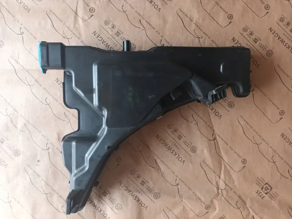 Audi A4 B9 Ruitensproei Reservoir Pomp 8W0955451L image 7