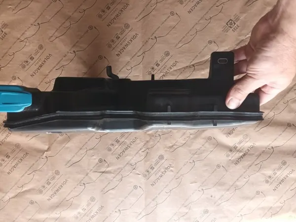 Audi A4 B9 Ruitensproei Reservoir Pomp 8W0955451L image 9