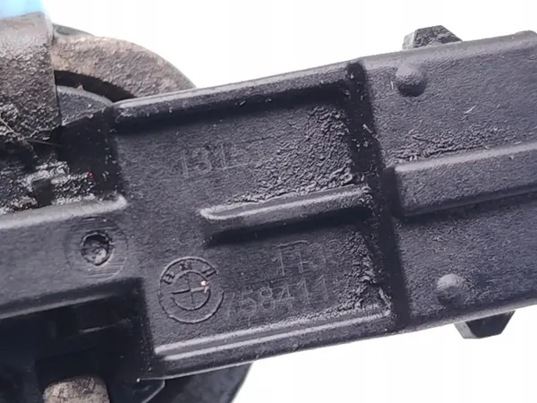 Válvula de Control Árbol de Levas BMW OEM 7584115 - Usado image 7