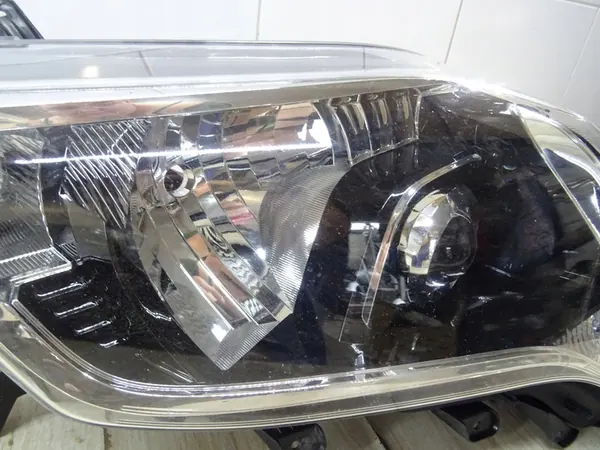 Faros Derecho Toyota Land Cruiser Prado 09-17 81185-60J20 image 4