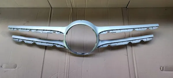 Grille Mercedes Classe C 205 image 5