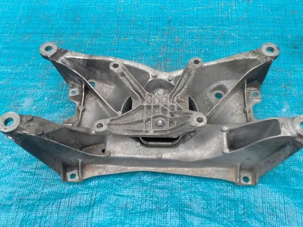 Vaihteiston tuki OEM 80A399262AN Audi Q5 80A:lle image 4