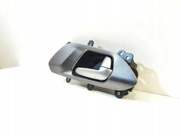 Etuvasen sisäovenkahva OEM 63345 Chrysler Pacifica image 5