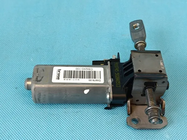 Istuinmoottori OEM 8K0881390 Skoda Superb 3 2018 image 5