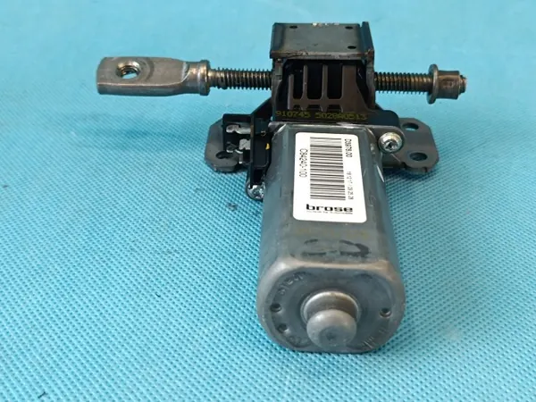 Istuinmoottori OEM 8K0881390 Skoda Superb 3 2018 image 6