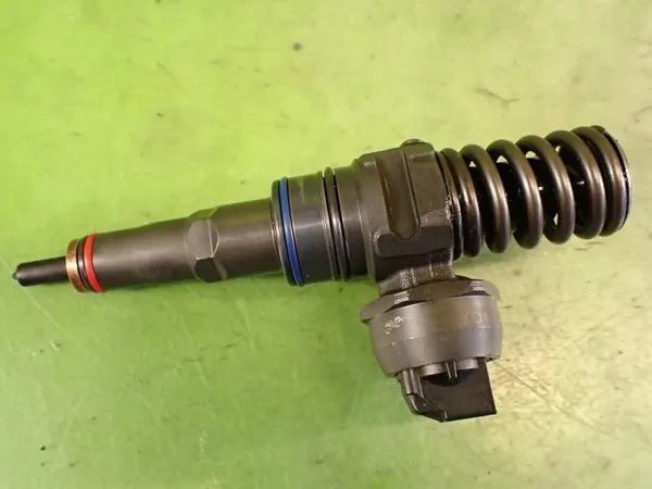 Inyector OEM 036130073AR para VW Passat B5 1.9 TDI image 9