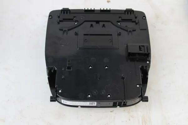Mercedes kupélys OEM 0009000113 - Begagnad image 3