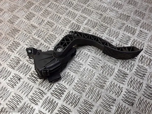 Audi A6 C5 2002 Gaspedaal 2500tdi image 4