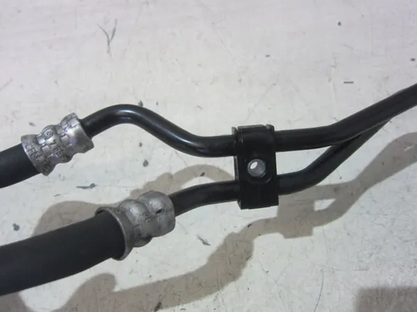 BMW X5 E70 Öljynjäähdyttimen letku OEM 7583788 image 5