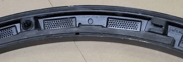 Vasen etulokasuojan trimmi Audi Q3 II S-Line OE 83A853717B image 9