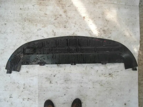 Mercedes W447 bumperafdekking OEM A4478850136 image 2