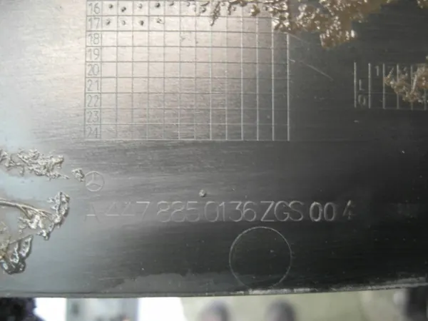 Mercedes W447 bumperafdekking OEM A4478850136 image 4