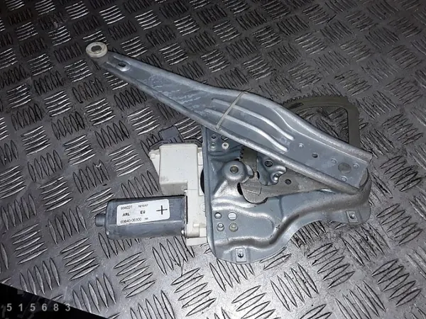 Toyota ikkunan säädin OEM 6984005100 - Käytetty image 2