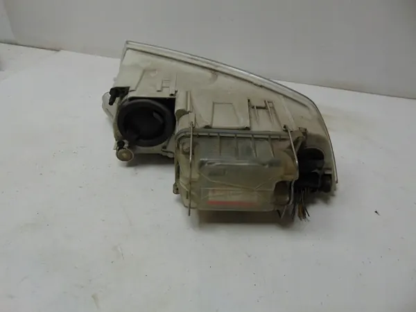 Oikea etu Xenon-ajovalo Skoda Octavia II 2004-08 image 9