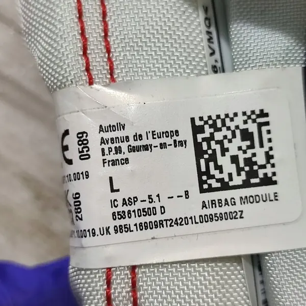 OEM 653610500D Luftgardin vänster sida Dacia Jogger image 3