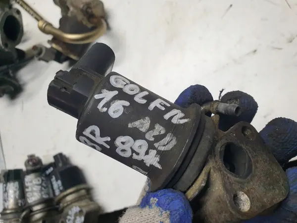 EGR-venttiili Volkswagen Golf IV 2003 036131503R image 8