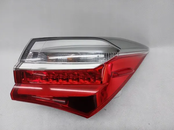 TOYOTA OE 81550-02A80 Lámpara Trasera Derecha image 3