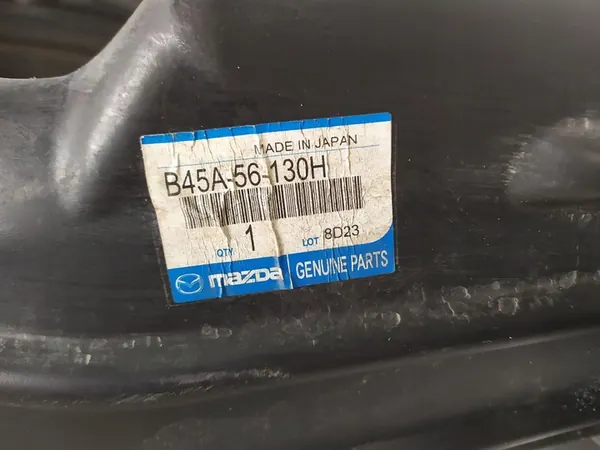 Mazda 3 III BM Främre Höger Stänkskydd B45A56130H image 7