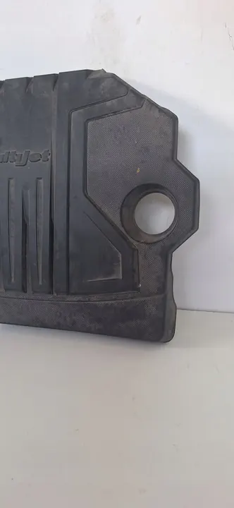 FIAT CROMA MULTIJET Moottorin Ylätulppa image 3