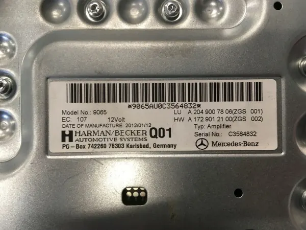 Begagnad Harman-förstärkare OEM A2049007806 Mercedes-Benz image 4