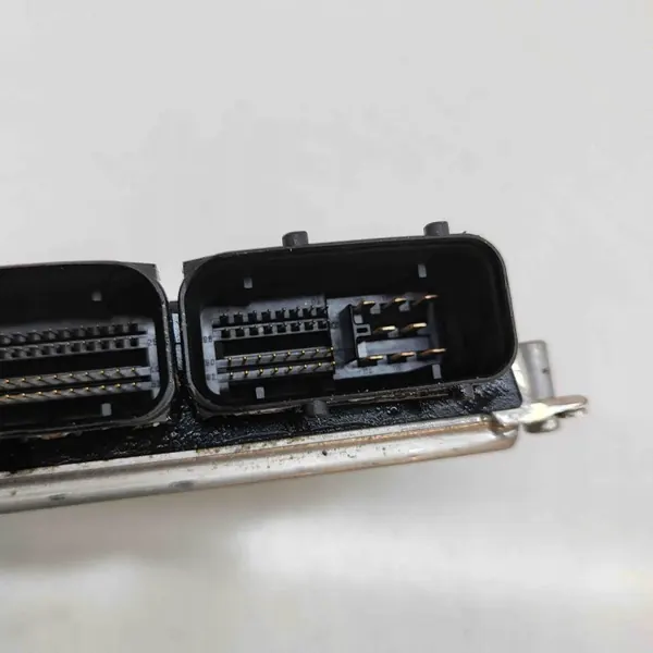 Audi Q7 Jousitusohjausmoduuli OEM 4L0910553C image 4