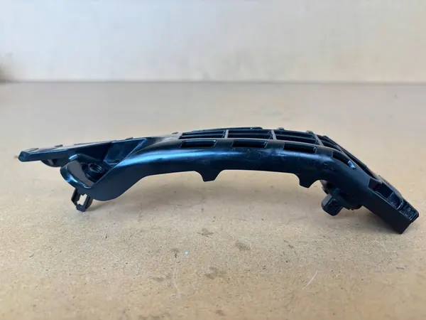 Guida paraurti anteriore sinistra Toyota Yaris IV 20- OEM 52536-K0010 image 2