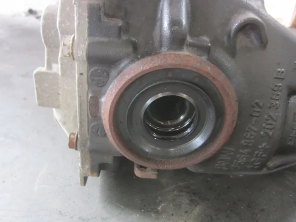 BMW Bakaxel Differential OEM 7636994 Förhållande 3.38 image 3