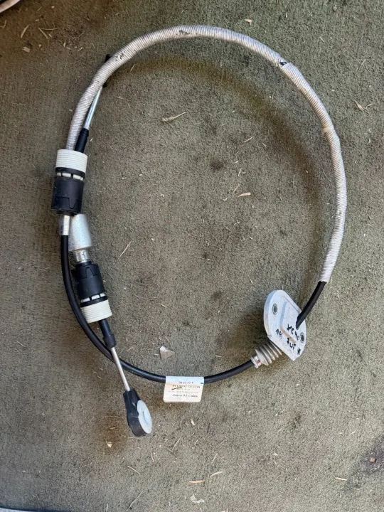 Volvo XC90 Schaltgestänge OEM 256010 - Gebraucht image 2