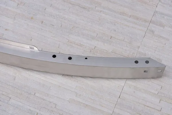 Mercedes E-Class C207 2010-2017 Trave Paraurti Anteriore A2046205834 image 6