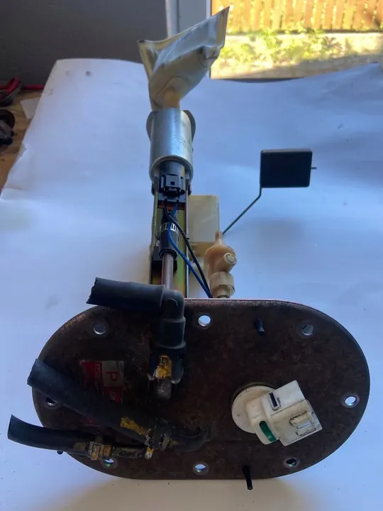 Bomba de combustível Subaru Forester SF 42021FC010 image 3