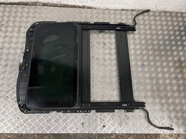 Maserati Quattroporte Schiebedach OEM 670020198 image 2
