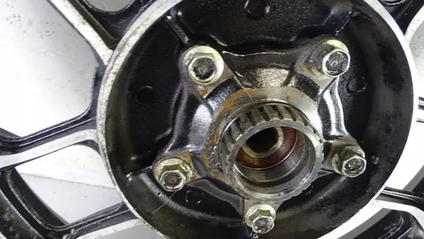 Cerchio Posteriore Honda Shadow VT 700/750 image 10