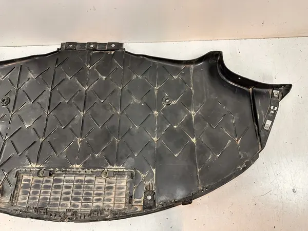 TESLA III 3 Bakre Stötfångarskydd 113541000A image 3