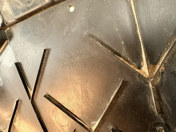 TESLA III 3 Bakre Stötfångarskydd 113541000A image 7