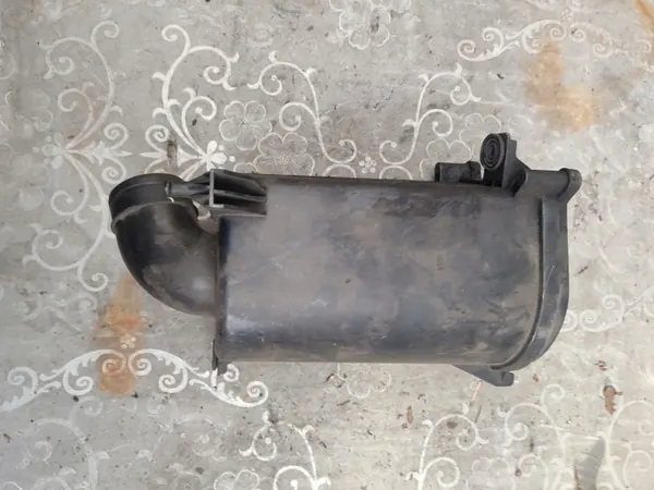 Luftfilterhus OEM 8Z0129607C för Audi A2 1.4 16V image 3