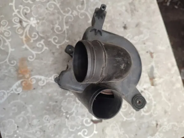 Luftfilterhus OEM 8Z0129607C för Audi A2 1.4 16V image 4