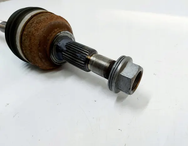 Tesla 1044119-00-D Halvaxel image 3