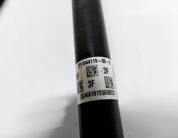 Tesla 1044119-00-D Halvaxel image 4