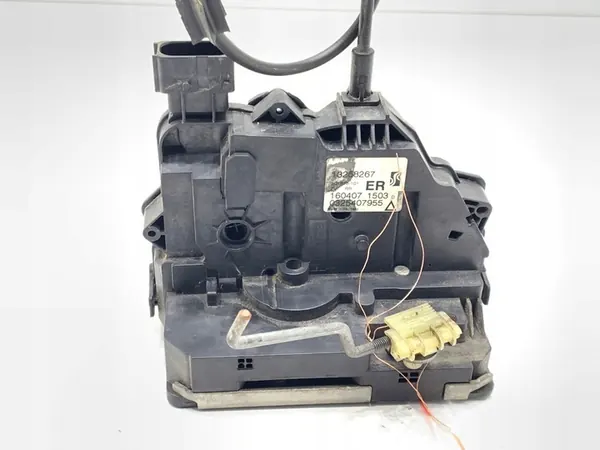 Bakre Höger Dörrlås Opel Corsa D Hatchback 13258267 image 2