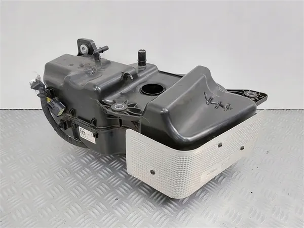 Réservoir AdBlue Ford Kuga MK3 Escape 1.5 2.0 TDCI 2020- image 1