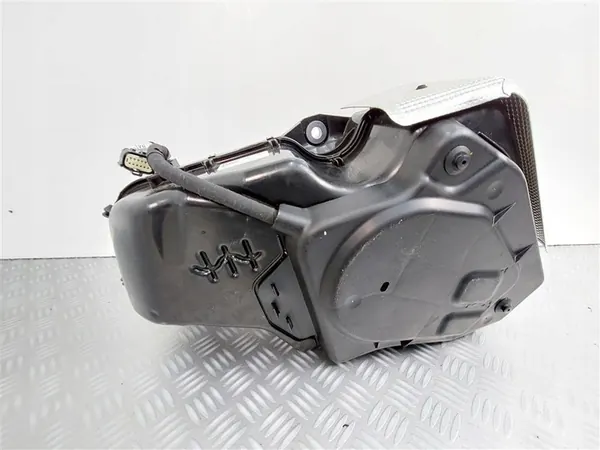 Réservoir AdBlue Ford Kuga MK3 Escape 1.5 2.0 TDCI 2020- image 4