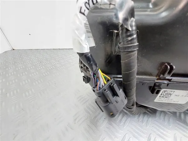 Réservoir AdBlue Ford Kuga MK3 Escape 1.5 2.0 TDCI 2020- image 5